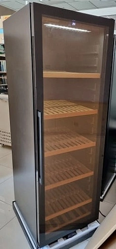 Шкаф винный SCANDIFROST WFG571С