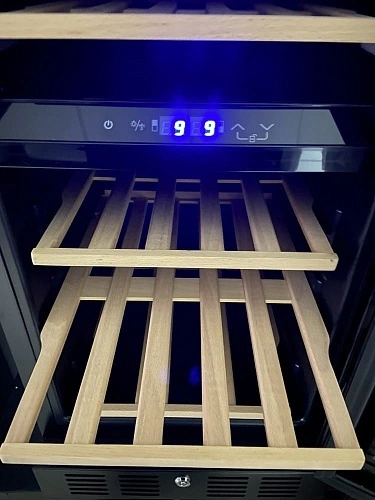 Шкаф винный SCANDIFROST JC-79WD/S79W