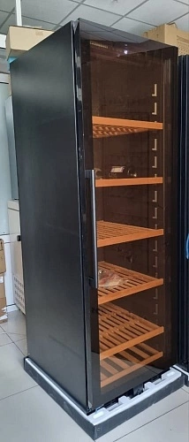Шкаф винный SCANDIFROST WFG571С